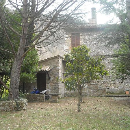 Camere Le Cascatelle Asís Exterior foto